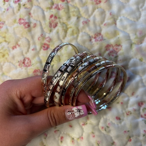 Tri-Color Bangle Bracelet Set - Picture 3 of 4